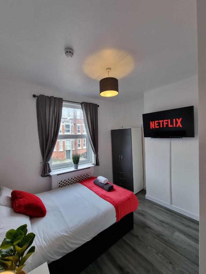 Stoke-on-Trent23 Woodhouse别墅 外观 照片